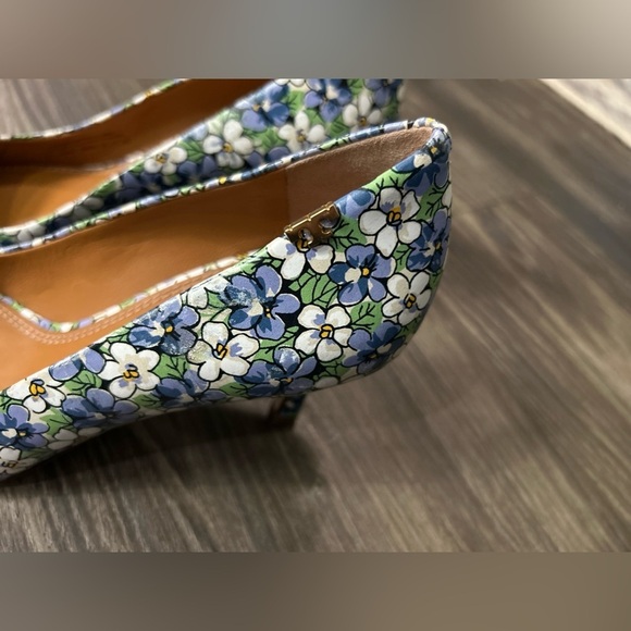 Tory Burch Penelope Pointy Toed Daisy Pattern Kitten Heel, size 5 - Picture 2 of 7
